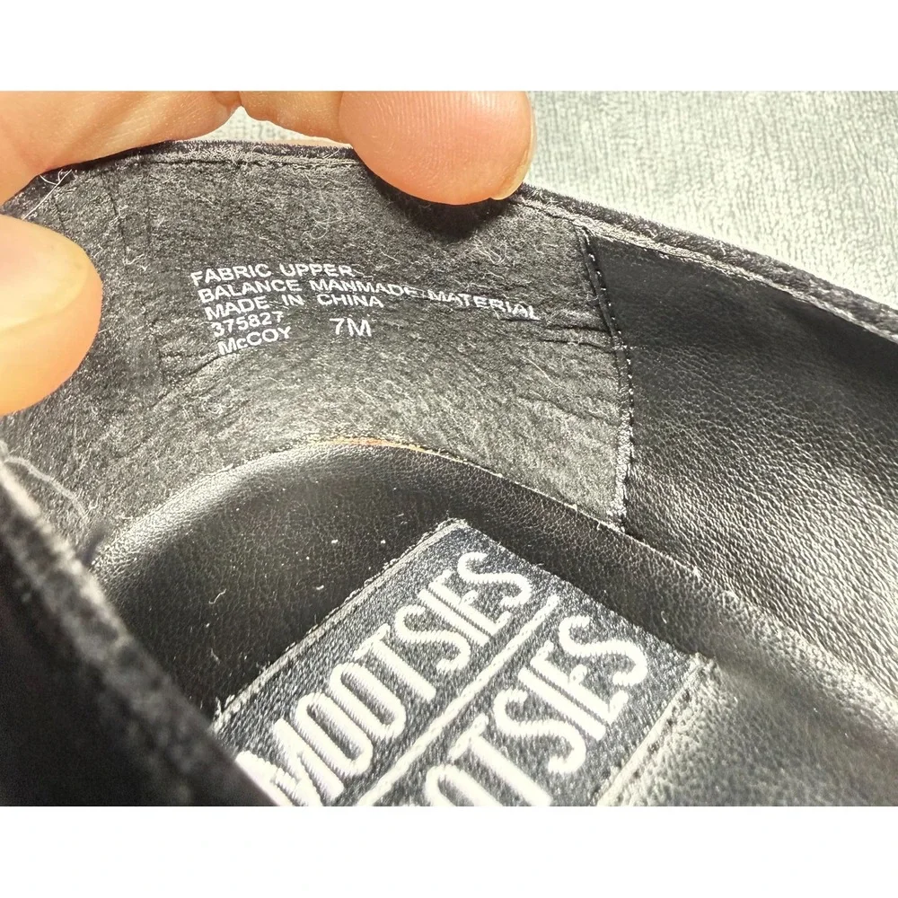 Mootsies Tootsies Flats Womens 7M Black Velvet Wedge Strappy Comfort